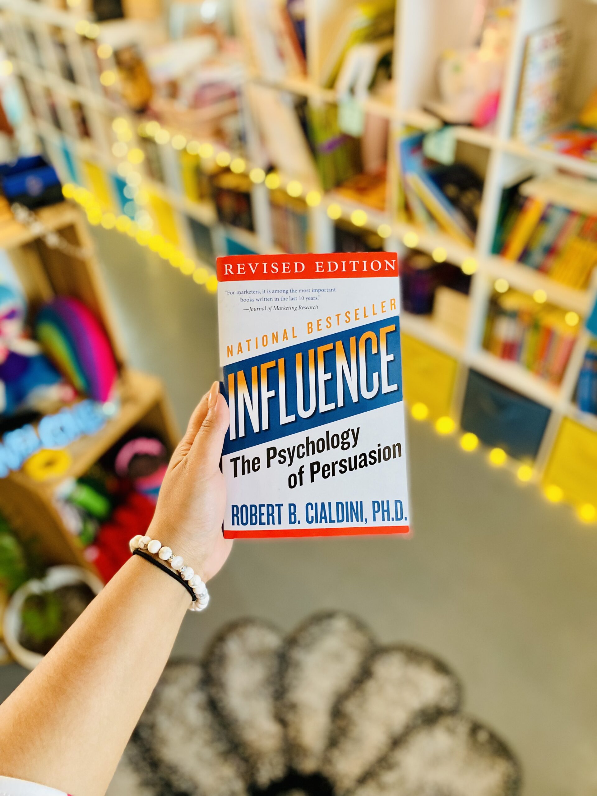 Review of Influence: The Psychology of Persuasion by Robert B. Cialdini