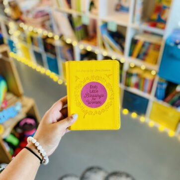 Daily Little Blessings for Women: 365 Days of Joy-Filled Devotions Imitation Leather