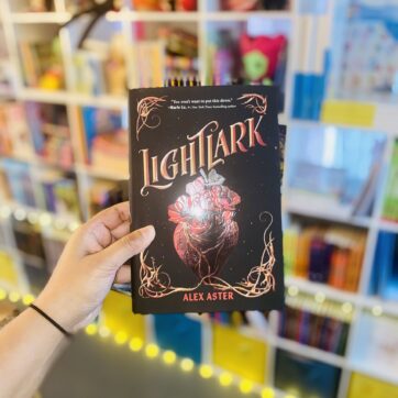 Lightlark (Book 1: The Lightlark Saga)