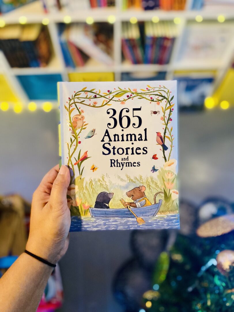 365 Animal Stories and Rhymes: Short Nursery Rhymes, Fairy Tales and Bedtime Collections for Children (Children's Padded Storybook Treasury)