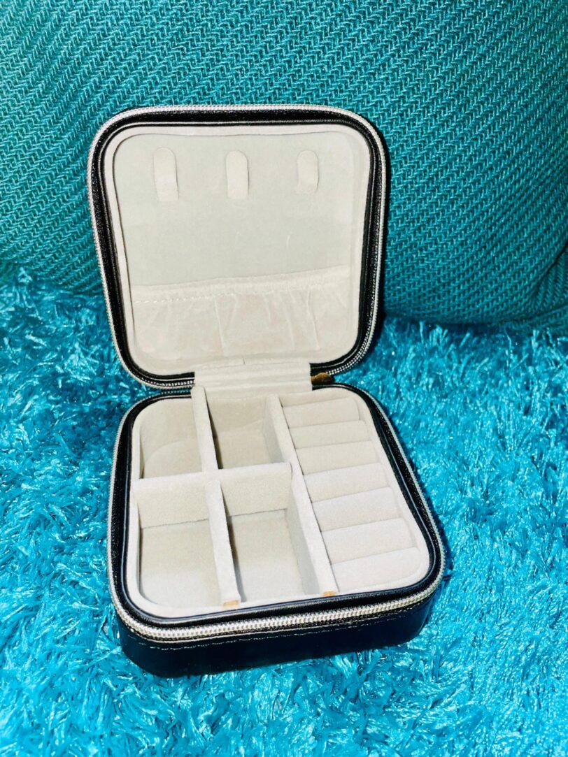 Harry Potter Hogwarts Crest Jewellery Case - Image 2