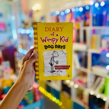 Dog Days (Diary of a Wimpy Kid Book 4)
