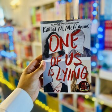One of Us Is Lying (Book 1 of 3: One of Us is Lying)