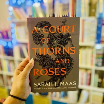 A Court of Thorns and Roses (Book 1 of 5: A Court of Thorns and Roses) (Hardcover)