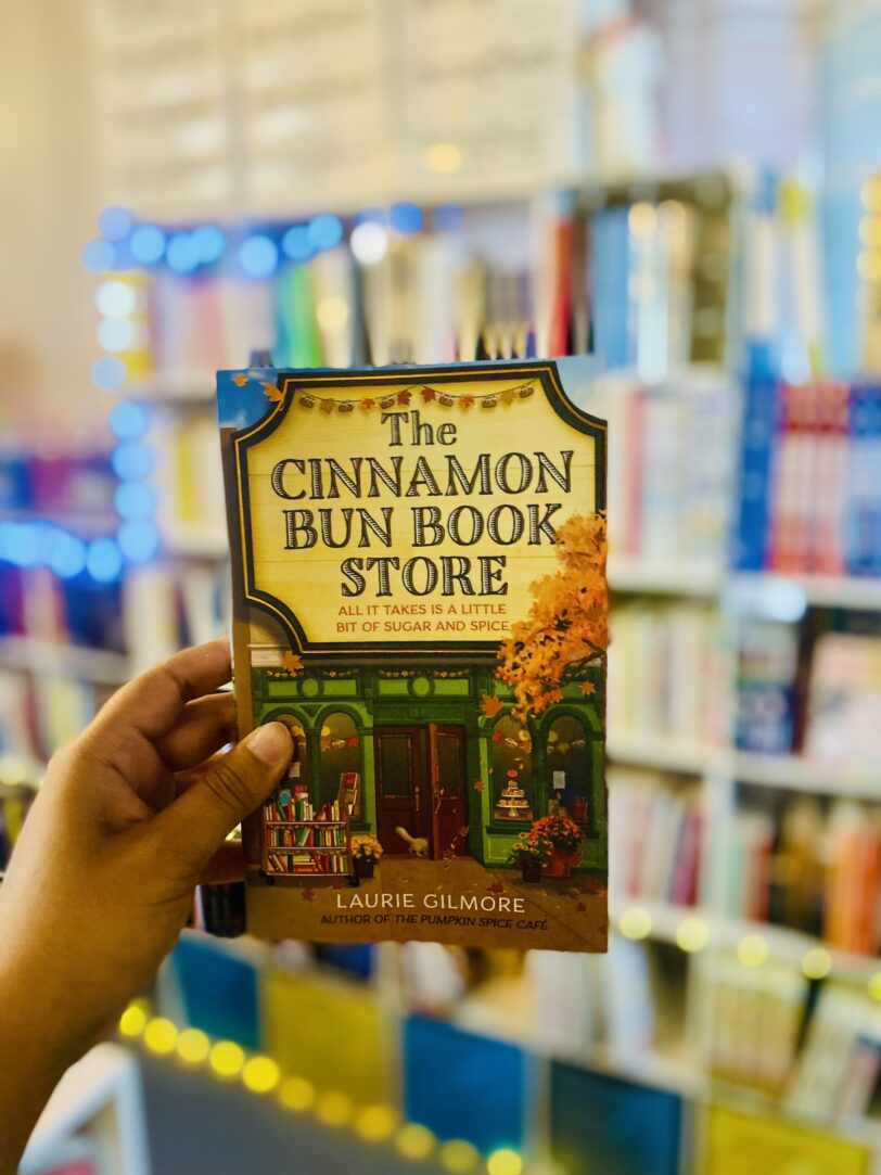 The Cinnamon Bun Book Store (Book 2 of 5: Dream Harbor)