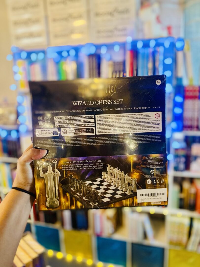 The Noble Collection Harry Potter Wizard Chess Set - Image 2